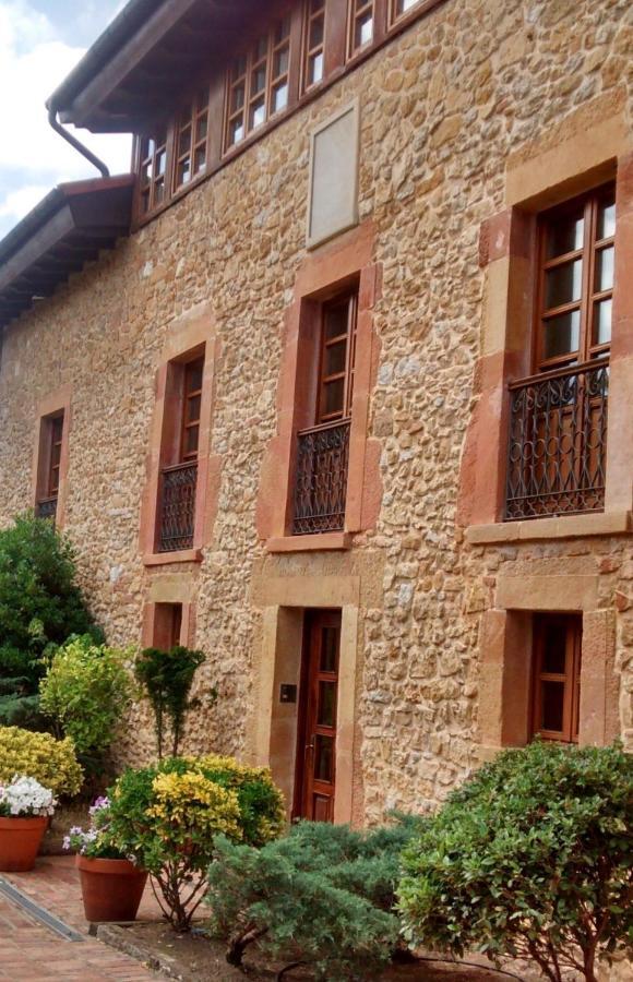 Hotel Palacio De La Vinona オビエド エクステリア 写真