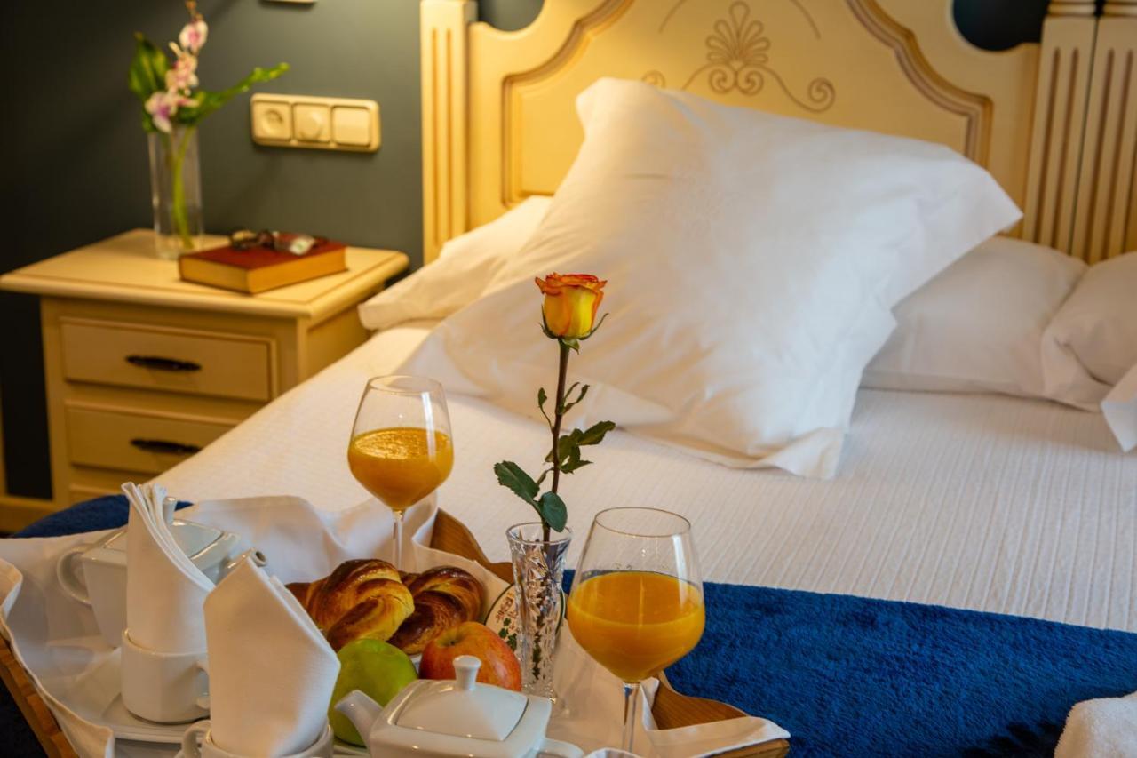 Hotel Palacio De La Vinona オビエド エクステリア 写真